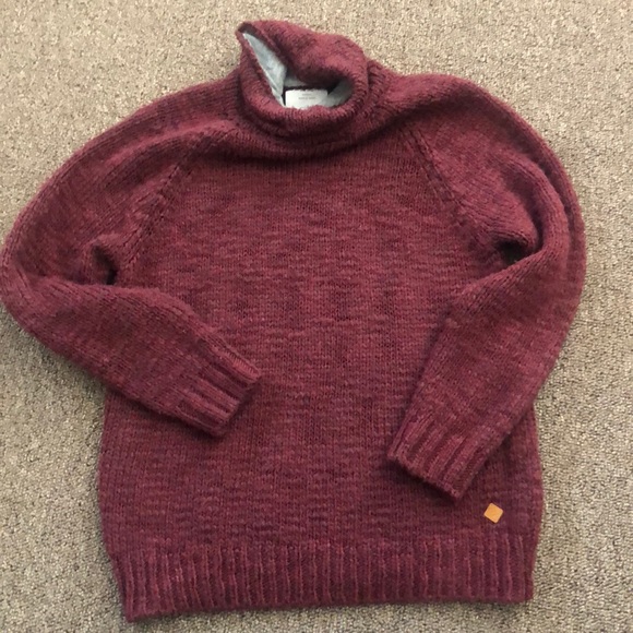 Zara Sweaters - Zara burgundy heavy sweater